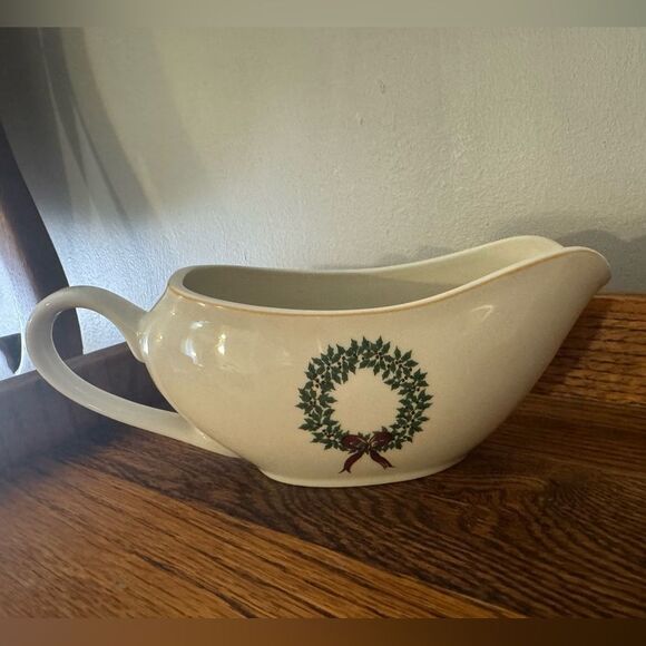 Vtg. GRAVY BOAT, "Wreath", stoneware, large, MERRY BRITE - Picture 3 of 4
